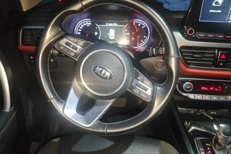 Used Kia Sportage R 2019 2.0L Automatic Smart Luxury Enhanced Edition Steering Wheel