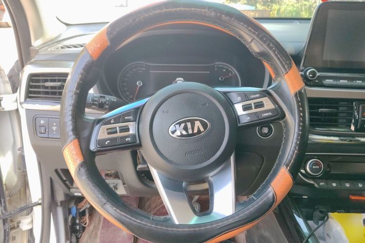 Used Kia Sportage R 2019 2.0L Automatic Smart Luxury Edition Steering Wheel
