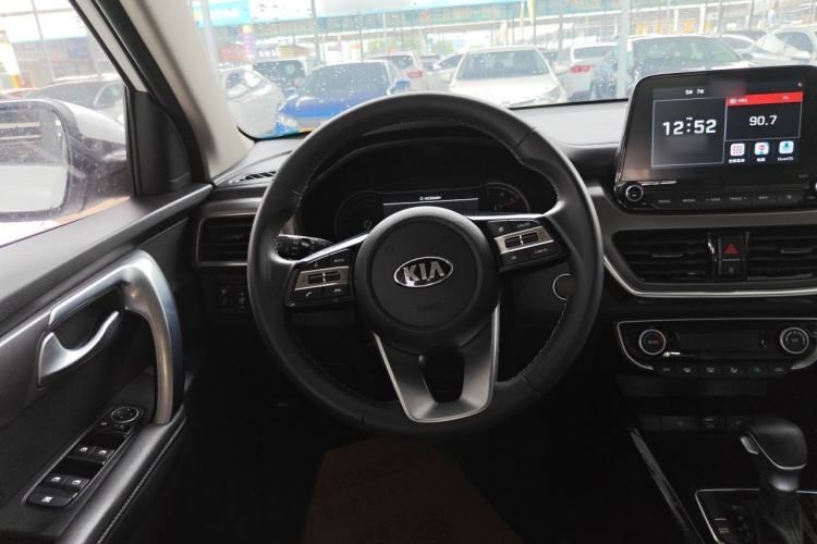 Used Kia Sportage R 2019 2.0L Automatic Smart Luxury Edition Steering Wheel