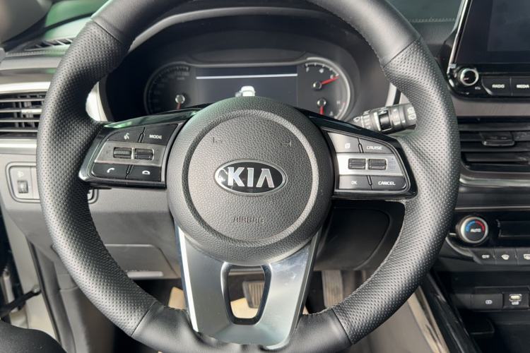 Used Kia Sportage R 2019 2.0L Automatic Smart Luxury Edition Steering Wheel