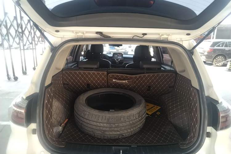 Used Kia Sportage R 2019 2.0L Automatic Smart Luxury Edition Trunk
