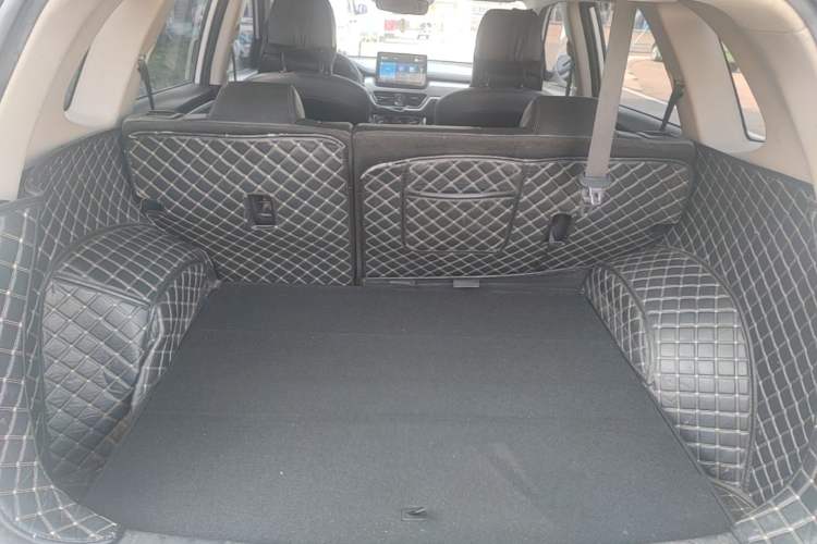 Used Kia Sportage R 2019 2.0L Manual Fashion Edition Trunk
