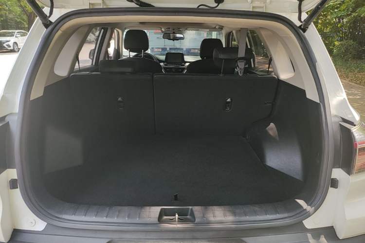 Used Kia Sportage R 2019 2.0L Automatic Smart Luxury Edition Trunk
