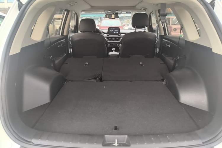 Used Kia Sportage R 2019 2.0L Automatic Smart Luxury Edition Trunk