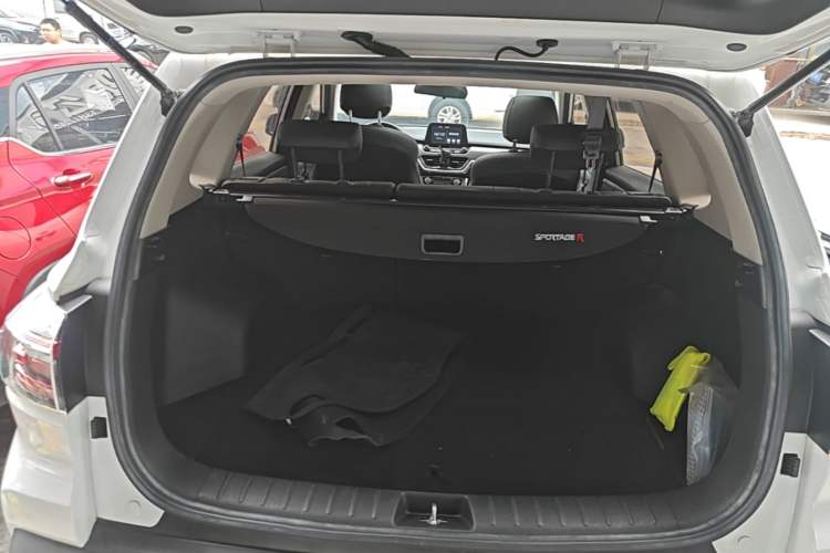 Used Kia Sportage R 2019 2.0L Automatic Smart Luxury Edition Trunk
