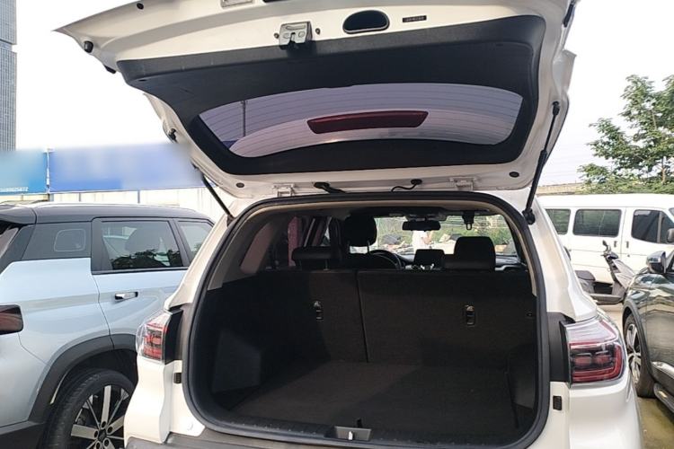 Used Kia Sportage R 2019 2.0L Automatic Smart Luxury Edition Trunk