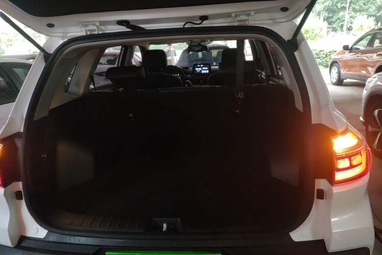 Used Kia Sportage R 2019 2.0L Automatic Smart Luxury Edition Trunk