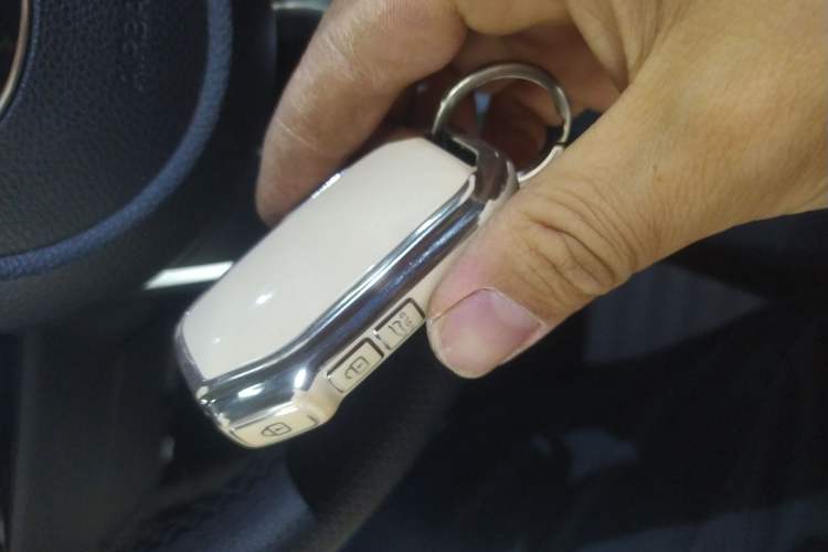 Used Kia Sportage R 2019 2.0L Automatic Smart Luxury Edition Vehicle Key
