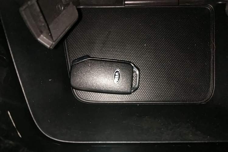 Used Kia Sportage R 2019 2.0L Automatic Smart Luxury Edition Vehicle Key