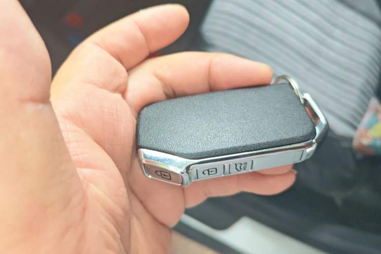 Used Kia Sportage R 2019 2.0L Automatic Smart Luxury Edition Vehicle Key