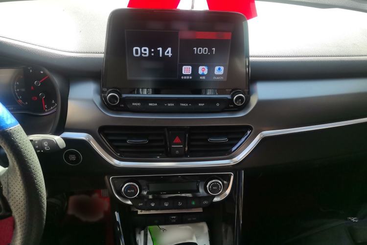 Used Kia Sportage R 2019 2.0L Automatic Smart Luxury Edition Audio And AC Panel