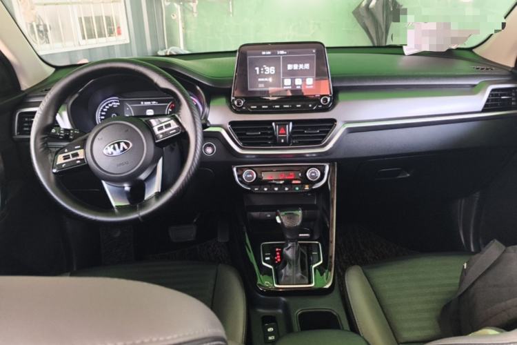 Used Kia Sportage R 2019 2.0L Automatic Smart Luxury Edition Center Console