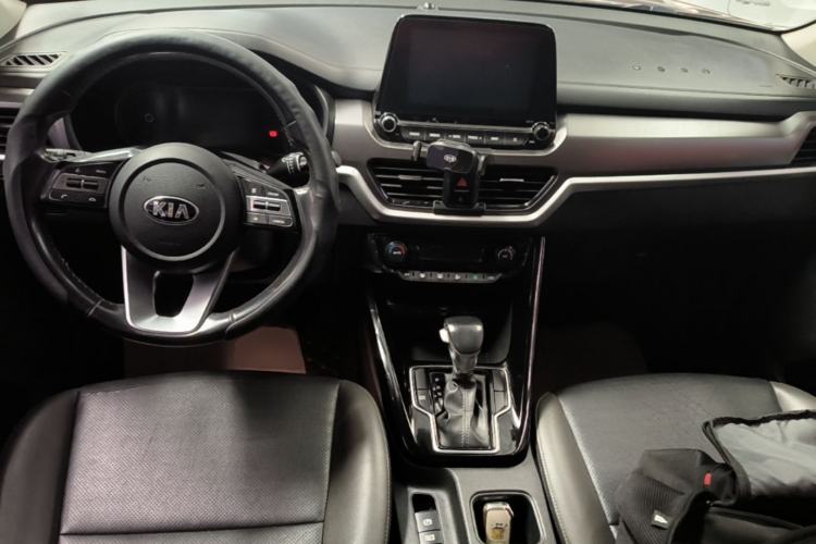 Used Kia Sportage R 2019 2.0L Automatic Smart Luxury Edition Center Console