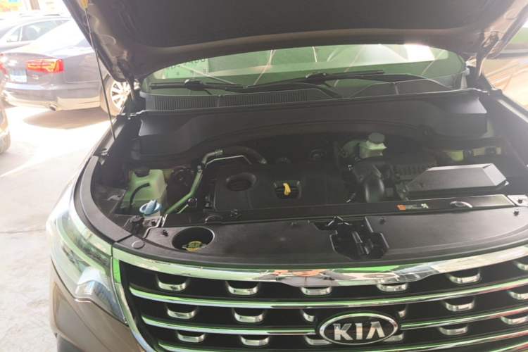 Used Kia Sportage R 2019 2.0L Automatic Smart Luxury Edition Engine Bay Right