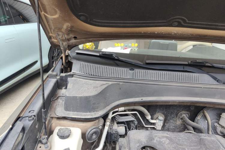 Used Kia Sportage R 2019 2.0L Automatic Smart Luxury Edition Engine Bay Right