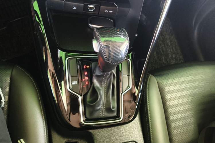 Used Kia Sportage R 2019 2.0L Automatic Smart Luxury Edition Gear Lever