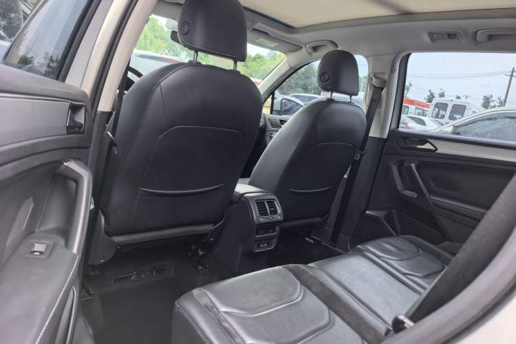 Used Kia Sportage R 2019 2.0L Automatic Smart Luxury Edition Interior 2