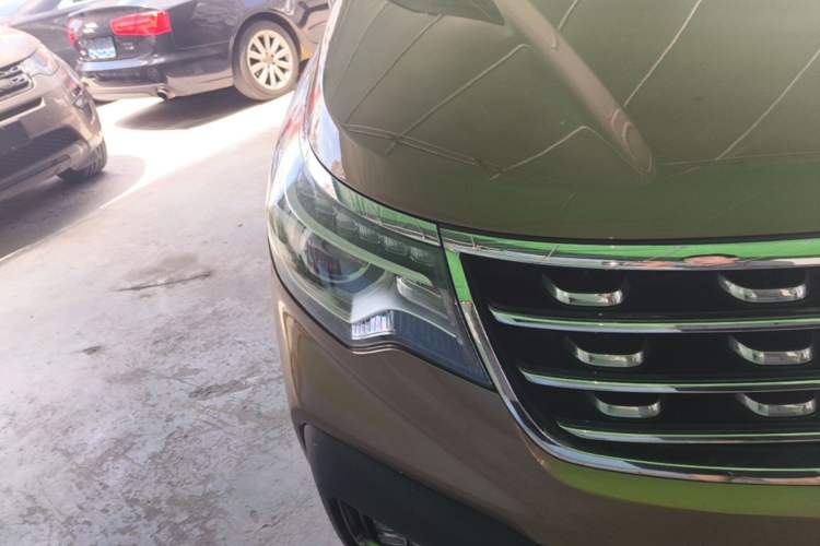 Used Kia Sportage R 2019 2.0L Automatic Smart Luxury Edition Right Front Headlight