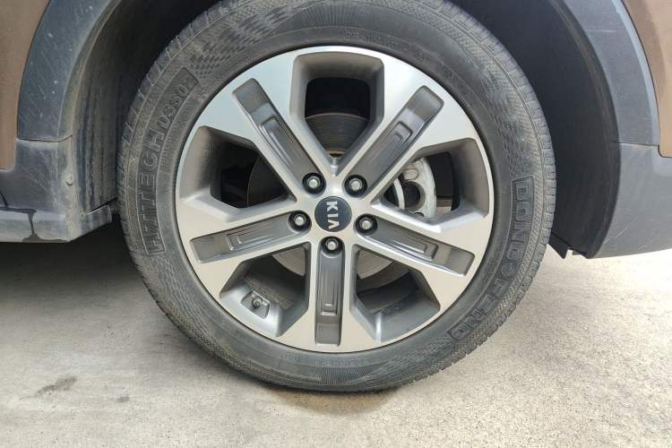 Used Kia Sportage R 2019 2.0L Automatic Smart Luxury Edition Right Front Wheel Hub