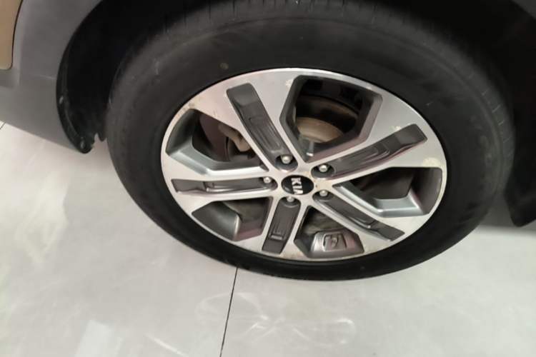 Used Kia Sportage R 2019 2.0L Automatic Smart Luxury Edition Right Rear Wheel Hub