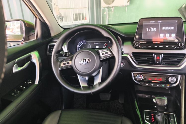 Used Kia Sportage R 2019 2.0L Automatic Smart Luxury Edition Steering Wheel