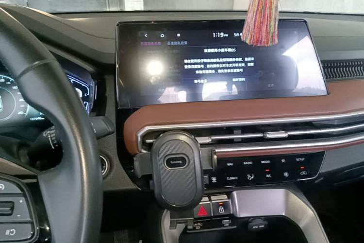 Used Kia Sportage R 2021 Ace 2.0L Splendid Edition Audio And AC Panel