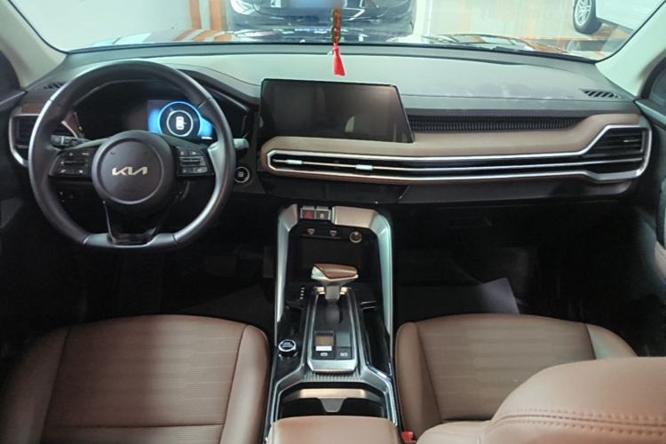 Used Kia Sportage R 2021 Ace 2.0L Splendid Edition Center Console