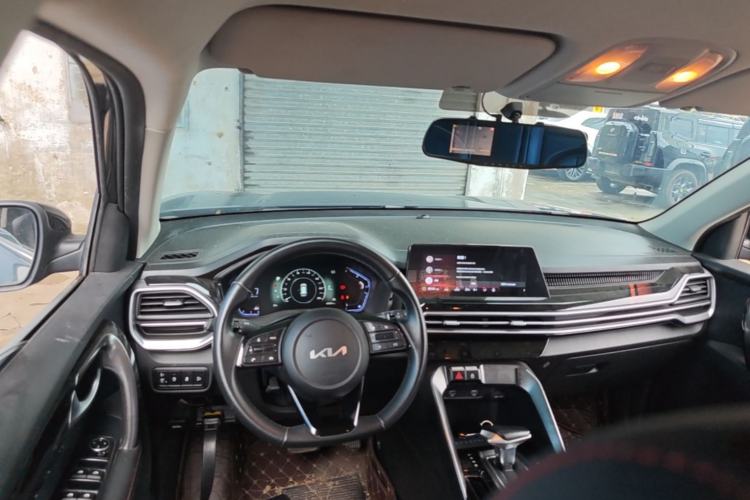 Used Kia Sportage R 2021 Ace 2.0L Adventure Edition Center Console
