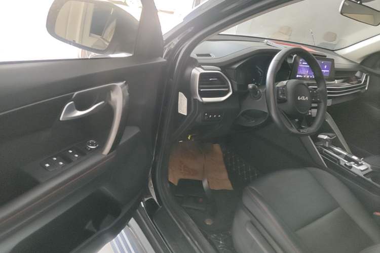 Used Kia Sportage R 2021 Ace 2.0L Challenge Edition Driver Seat