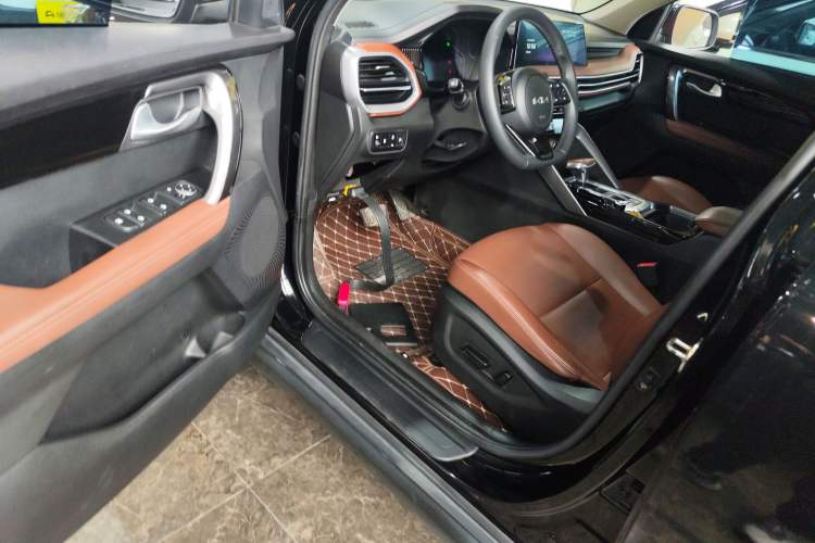 Used Kia Sportage R 2021 Ace 2.0L Splendid Edition Driver Seat
