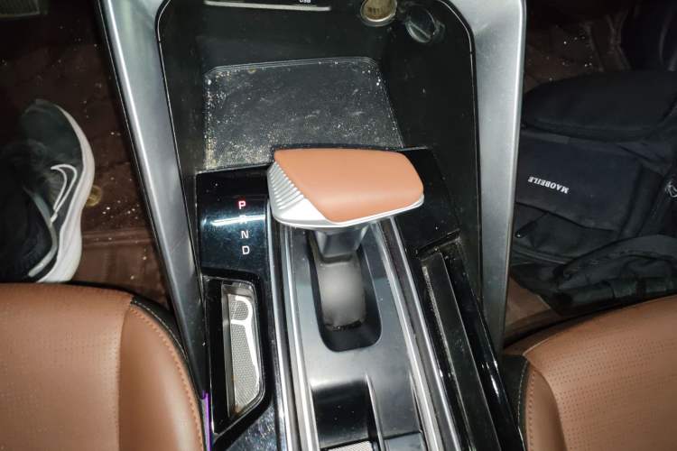Used Kia Sportage R 2021 Ace 2.0L Splendid Edition Gear Lever