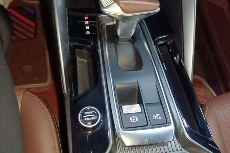 Used Kia Sportage R 2021 Ace 2.0L Splendid Edition Gear Lever