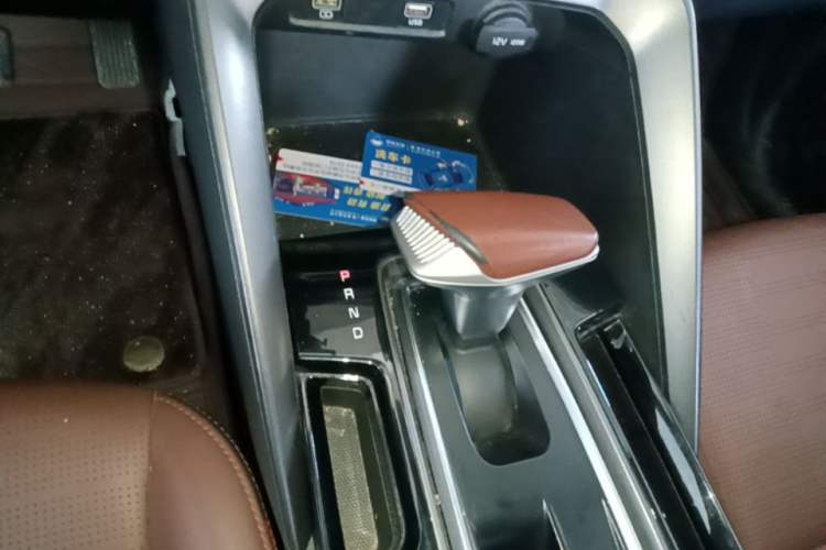 Used Kia Sportage R 2021 Ace 2.0L Splendid Edition Gear Lever