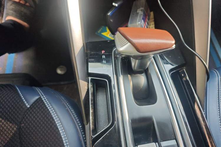 Used Kia Sportage R 2021 Ace 2.0L Splendid Edition Gear Lever