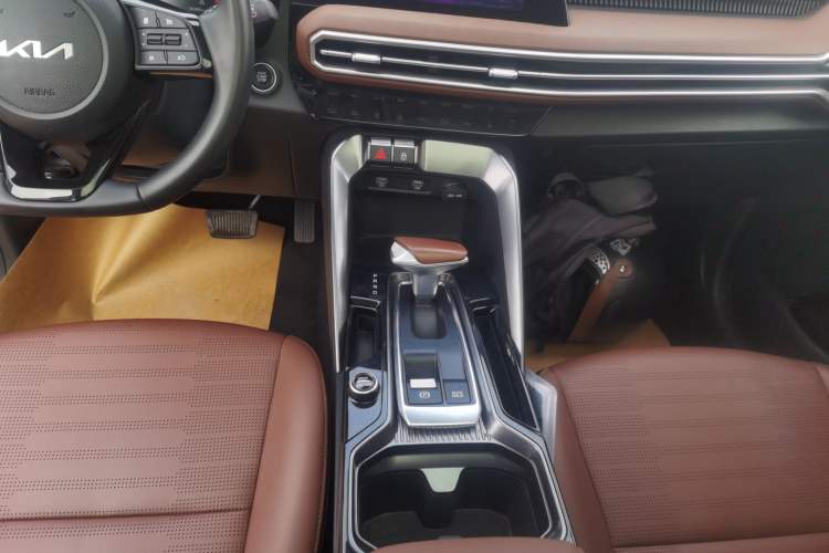 Used Kia Sportage R 2021 Ace 2.0L Splendid Edition Gear Lever