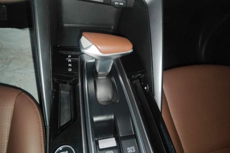 Used Kia Sportage R 2021 Ace 2.0L Splendid Edition Gear Lever