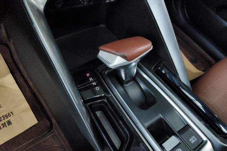 Used Kia Sportage R 2021 Ace 2.0L Splendid Edition Gear Lever