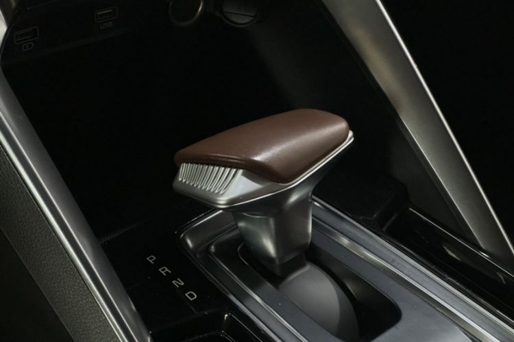 Used Kia Sportage R 2021 Ace 2.0L Splendid Edition Gear Lever