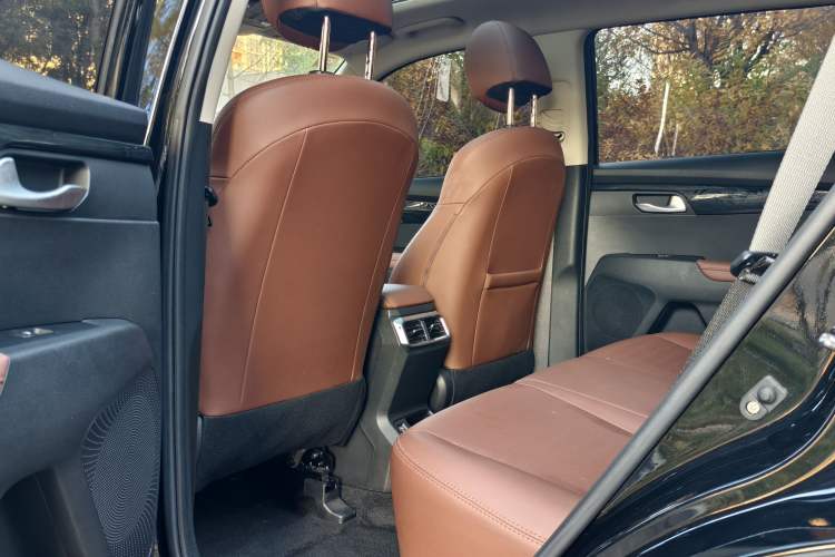 Used Kia Sportage R 2021 Ace 2.0L Splendid Edition Interior 4