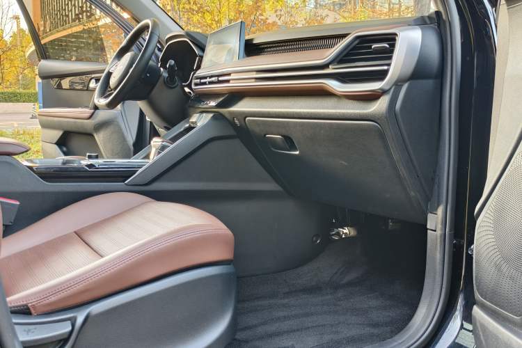 Used Kia Sportage R 2021 Ace 2.0L Splendid Edition Interior 7