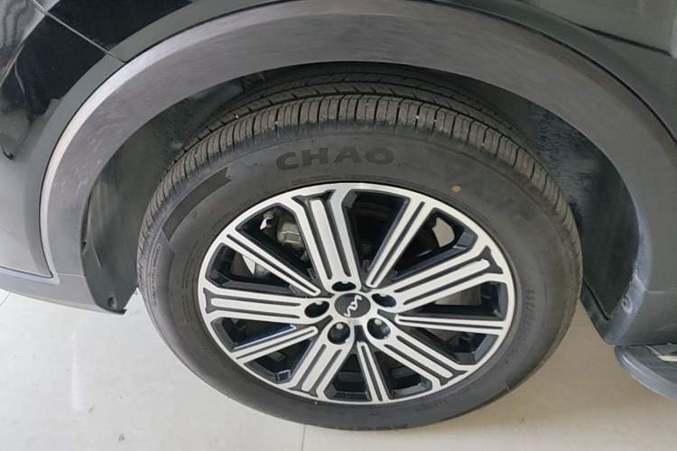 Used Kia Sportage R 2021 Ace 2.0L Challenge Edition Left Front Wheel Hub