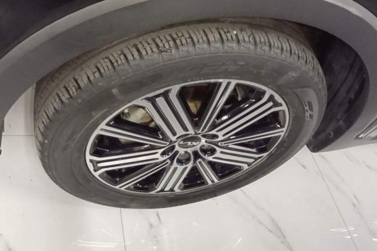 Used Kia Sportage R 2021 Ace 2.0L Splendid Edition Left Front Wheel Hub