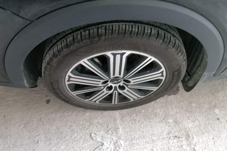 Used Kia Sportage R 2021 Ace 2.0L Splendid Edition Left Front Wheel Hub