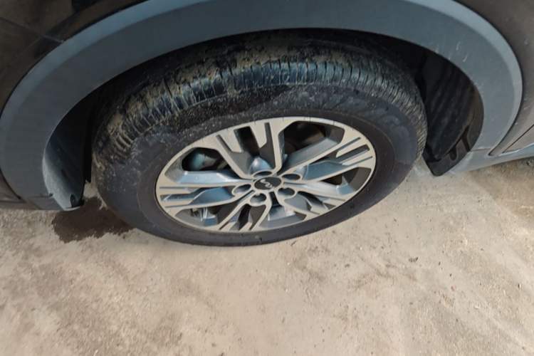 Used Kia Sportage R 2021 Ace 2.0L Adventure Edition Left Front Wheel Hub