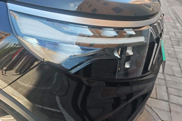 Used Kia Sportage R 2021 Ace 2.0L Splendid Edition Right Front Headlight