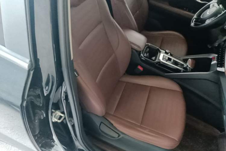 Used Kia Sportage R 2021 Ace 2.0L Splendid Edition Right Front Seat
