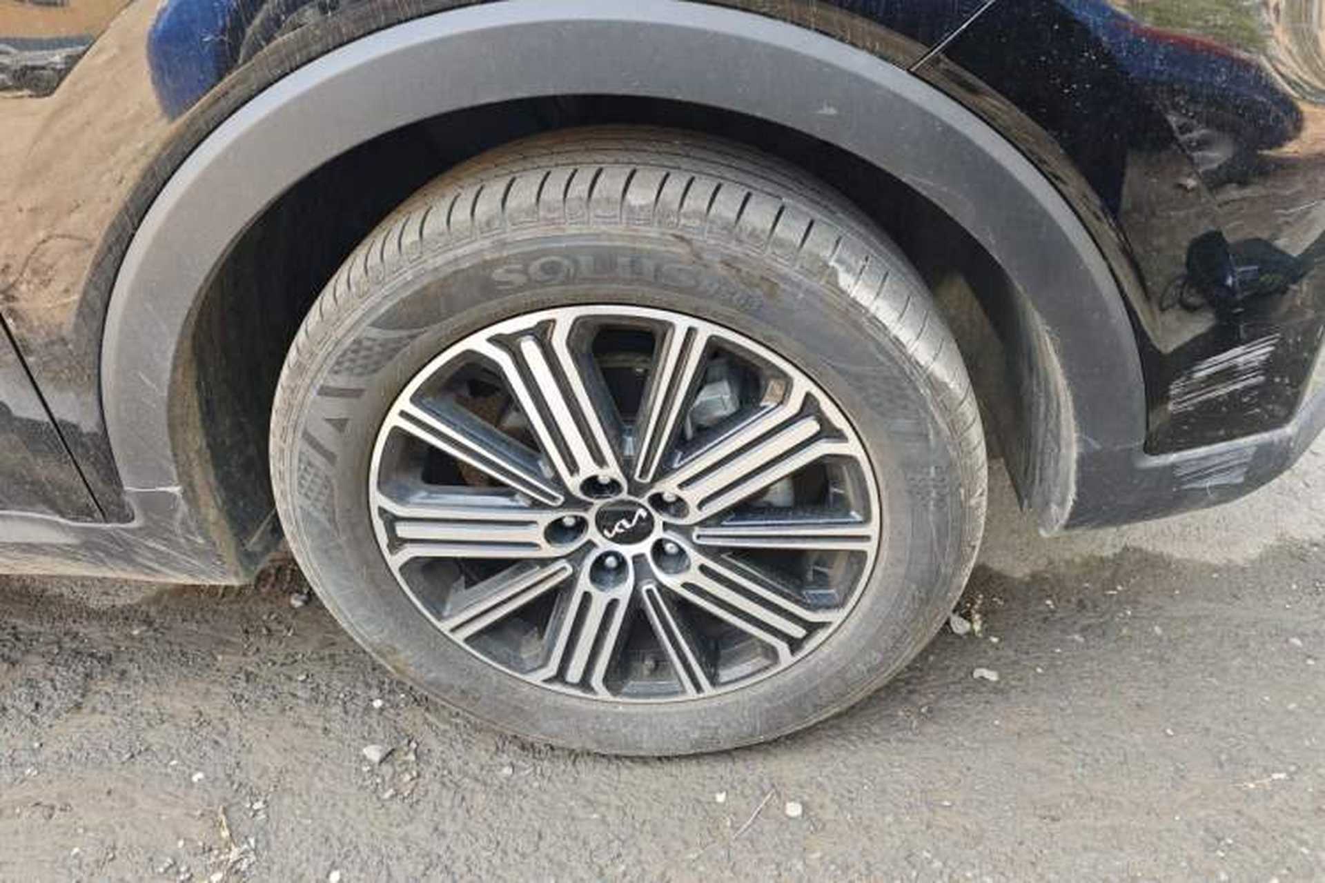 Used Kia Sportage R 2021 Ace 2.0L Splendid Edition Right Front Wheel Hub