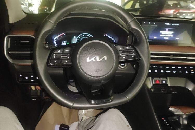 Used Kia Sportage R 2021 Ace 2.0L Splendid Edition Steering Wheel