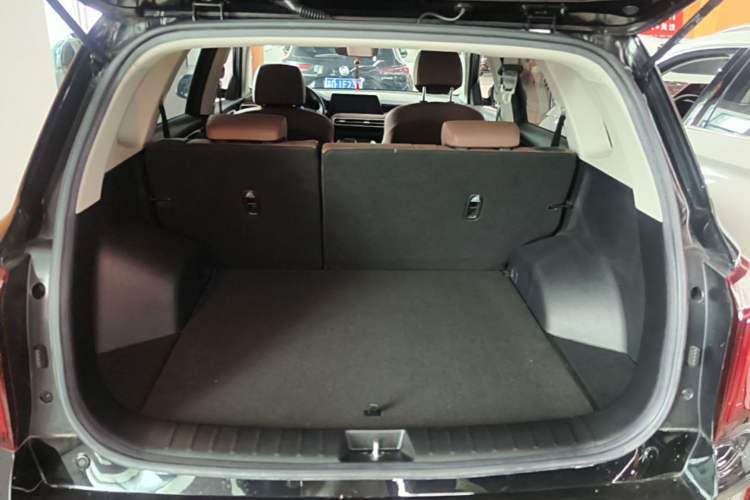 Used Kia Sportage R 2021 Ace 2.0L Splendid Edition Trunk