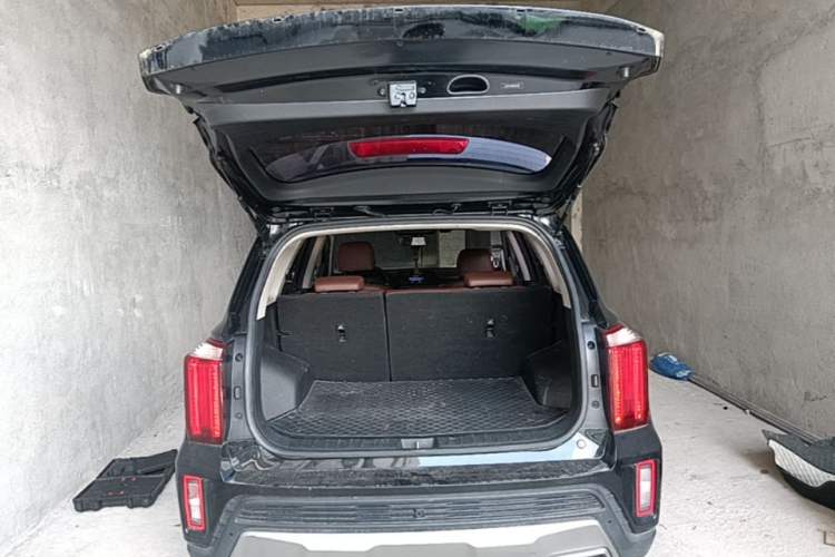 Used Kia Sportage R 2021 Ace 2.0L Splendid Edition Trunk